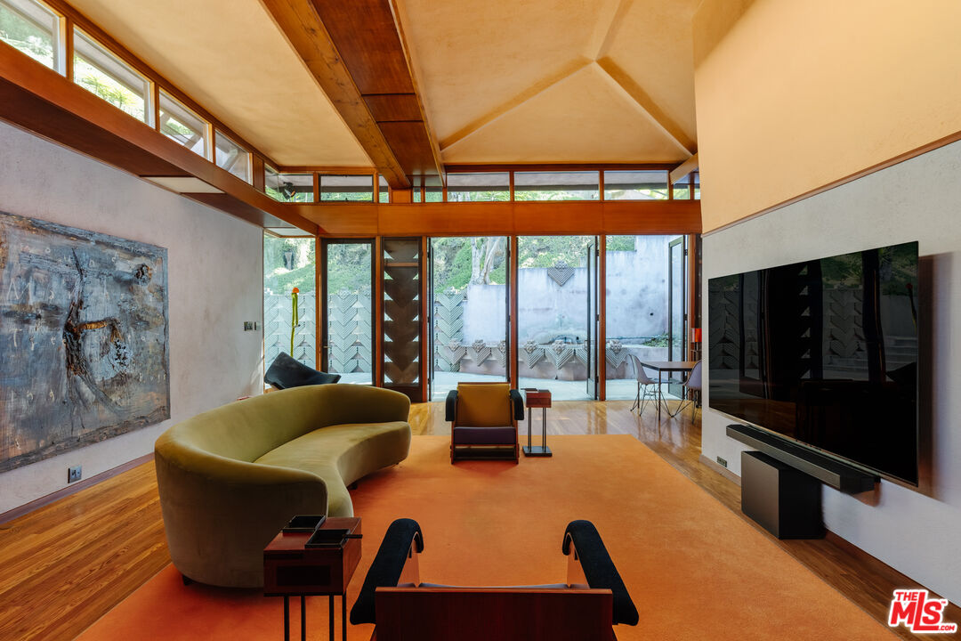 MLS #25590691 image #1