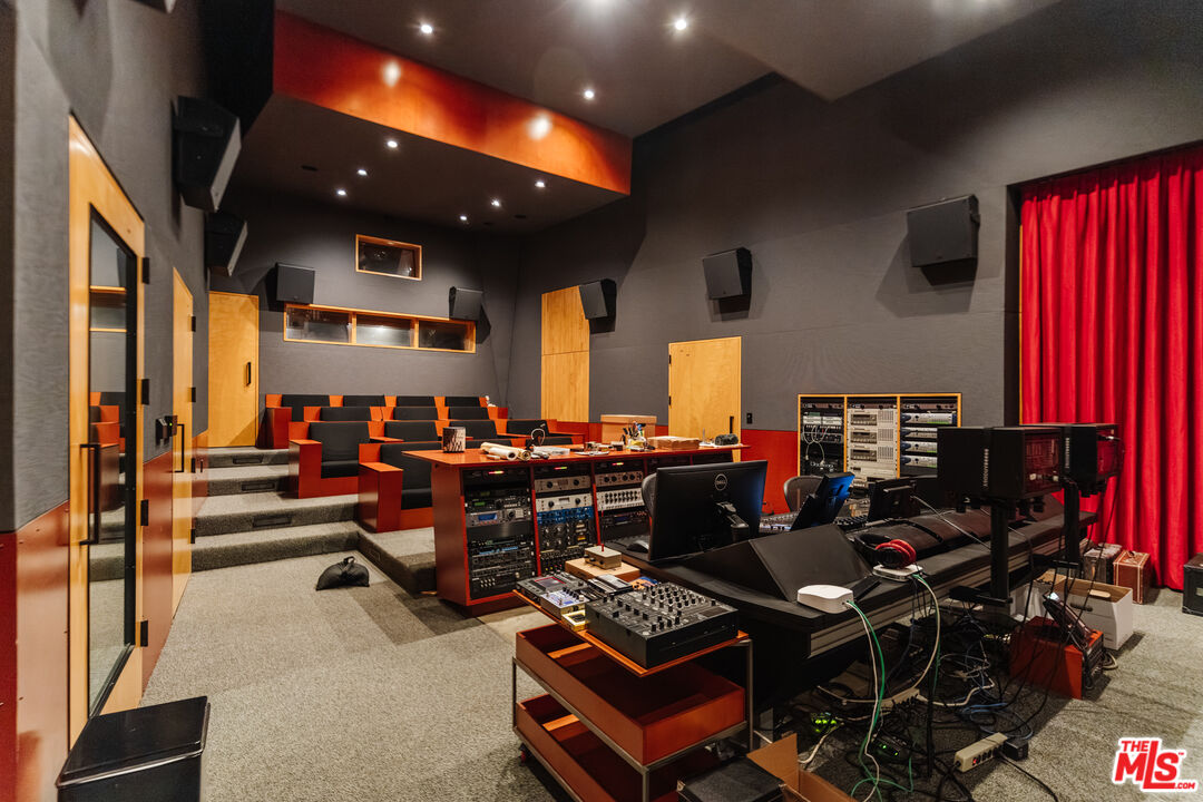 MLS #25590691 image #27