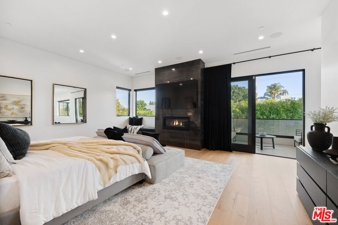 MLS #25590703 image #21