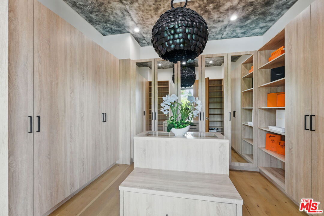 MLS #25590703 image #28