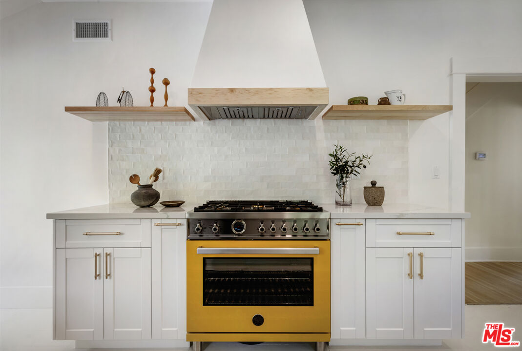 MLS #25590813 image #27