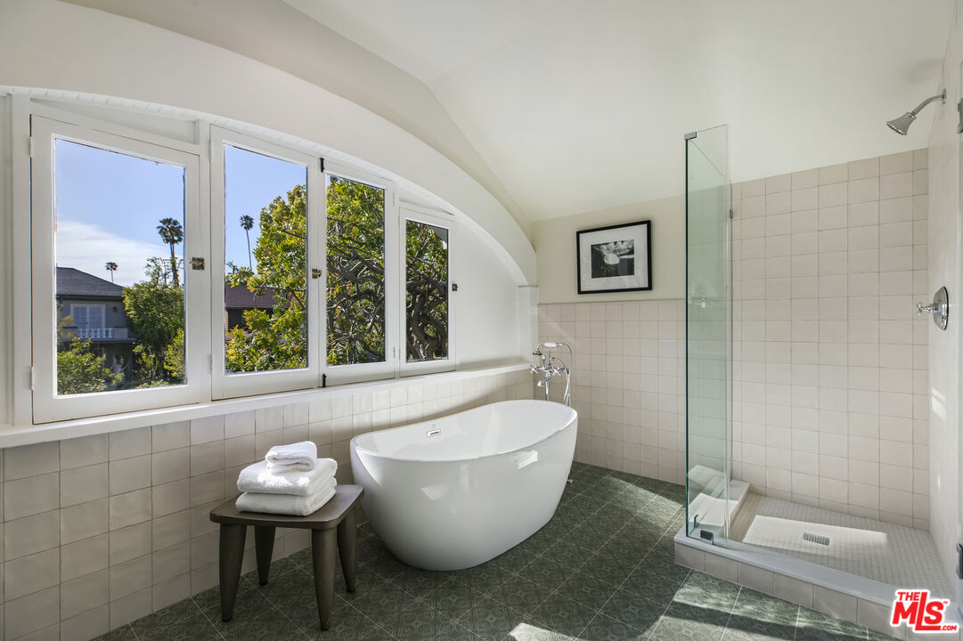 MLS #25590813 image #41