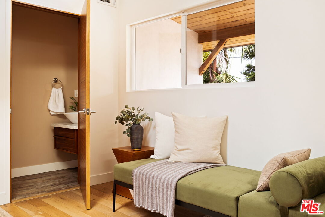 MLS #25590849 image #5