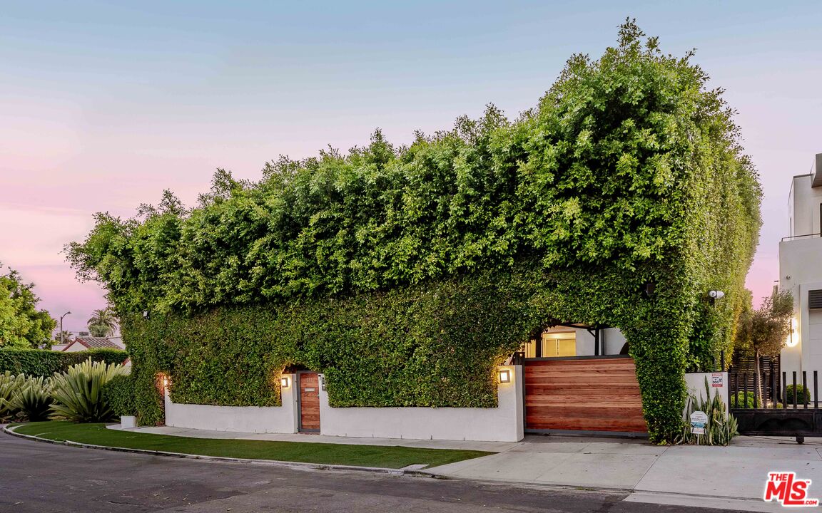 MLS #25590997 image #19