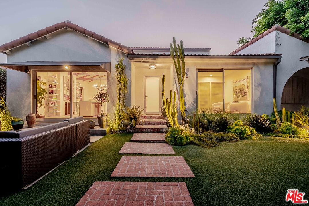 MLS #25590997 image #0