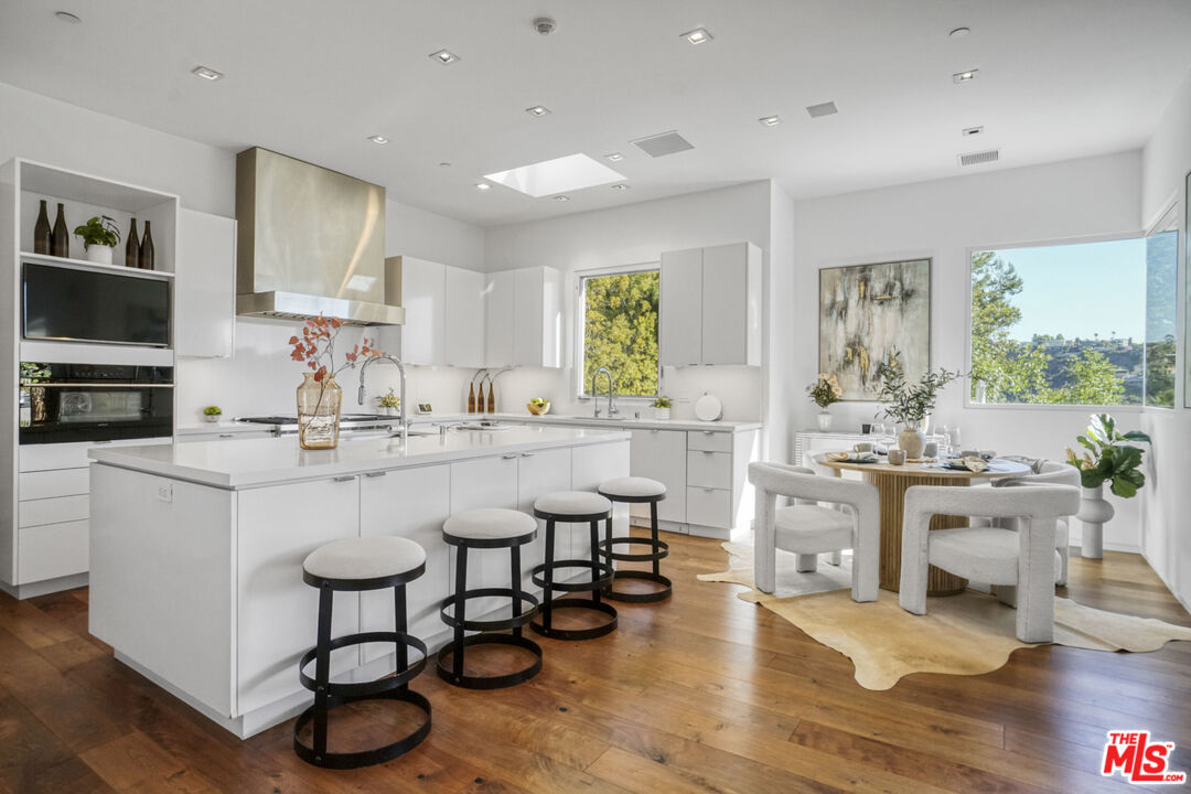 MLS #25591037 image #14