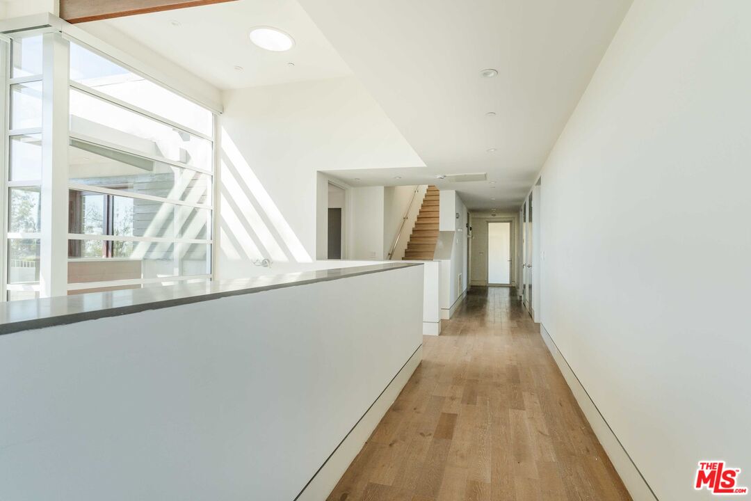 MLS #25591219 image #21