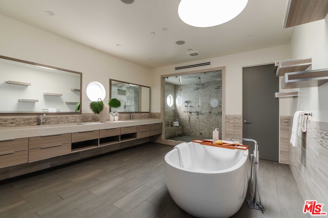 MLS #25591219 image #24