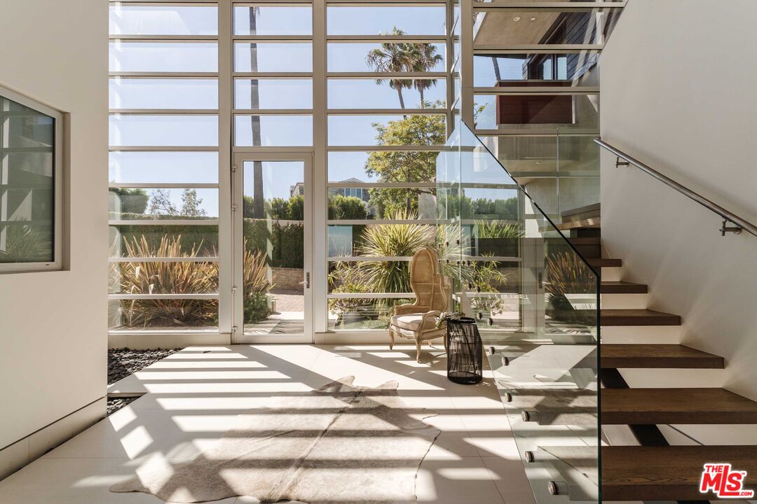 MLS #25591219 image #3