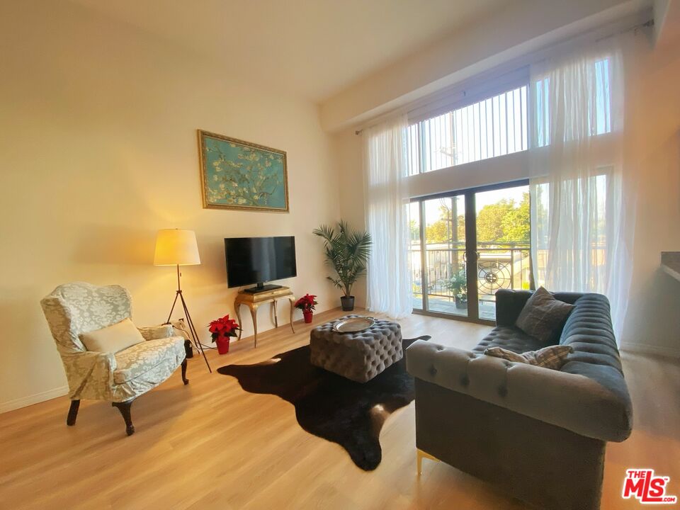 MLS #25591243 image #1