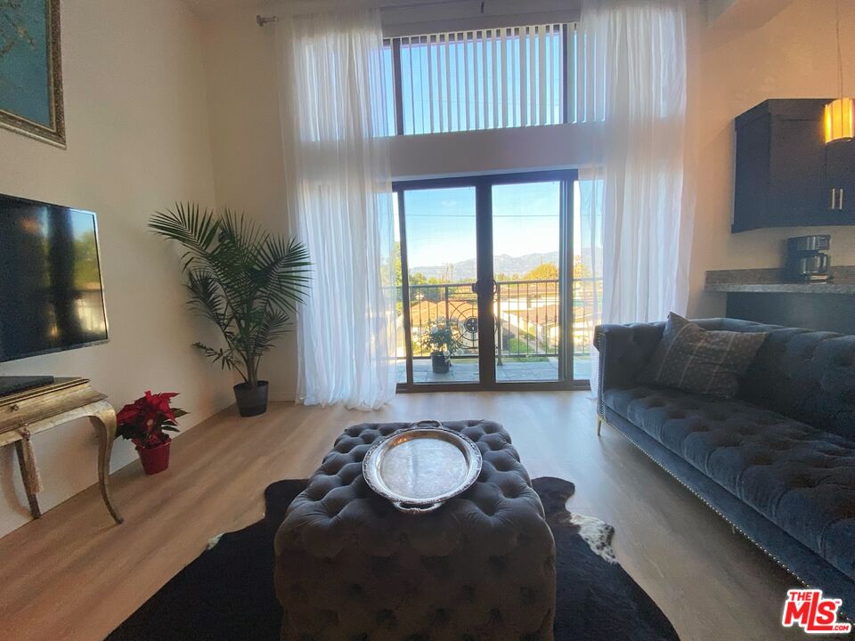 MLS #25591243 image #2