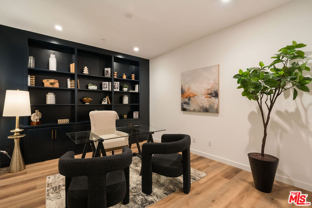 MLS #25591255 image #16