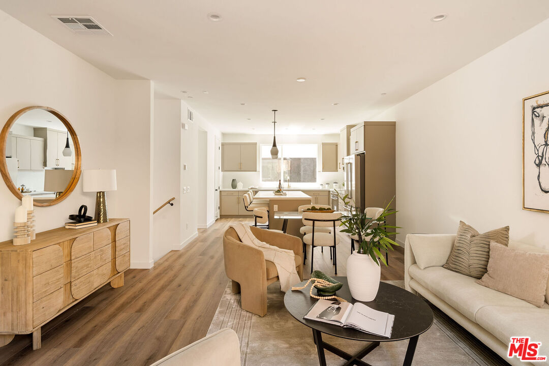 MLS #25591255 image #2