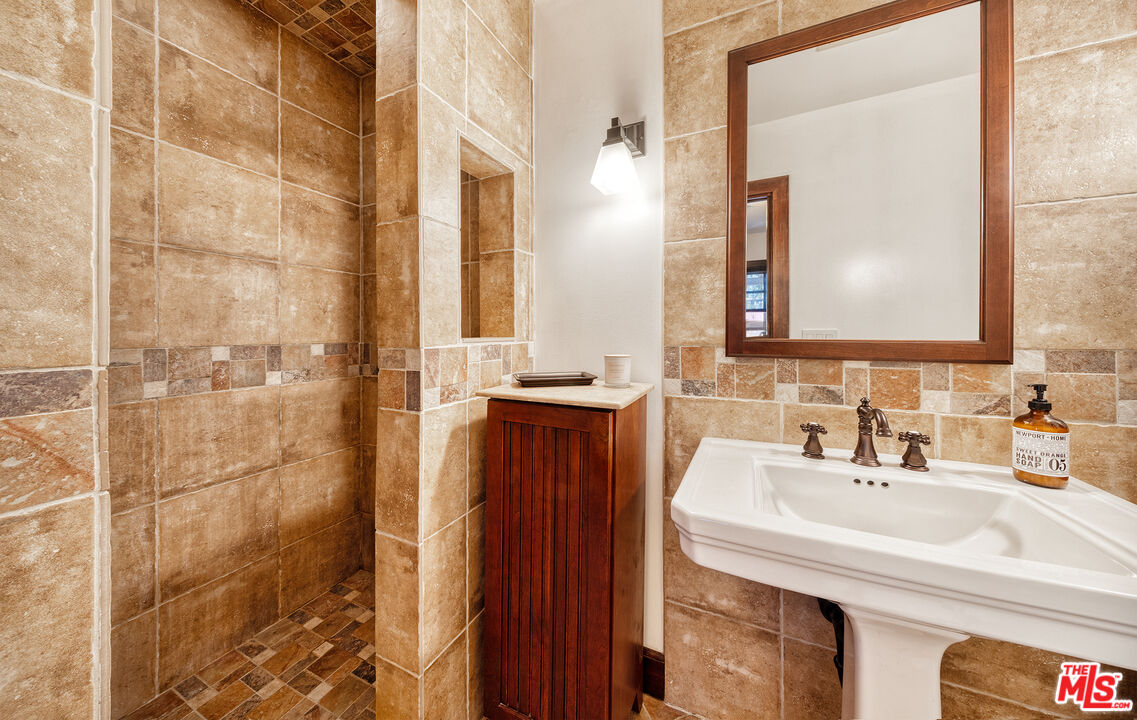 MLS #25591265 image #25