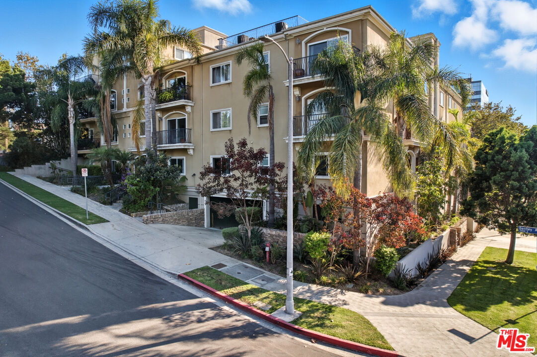 MLS #25591423 image #0