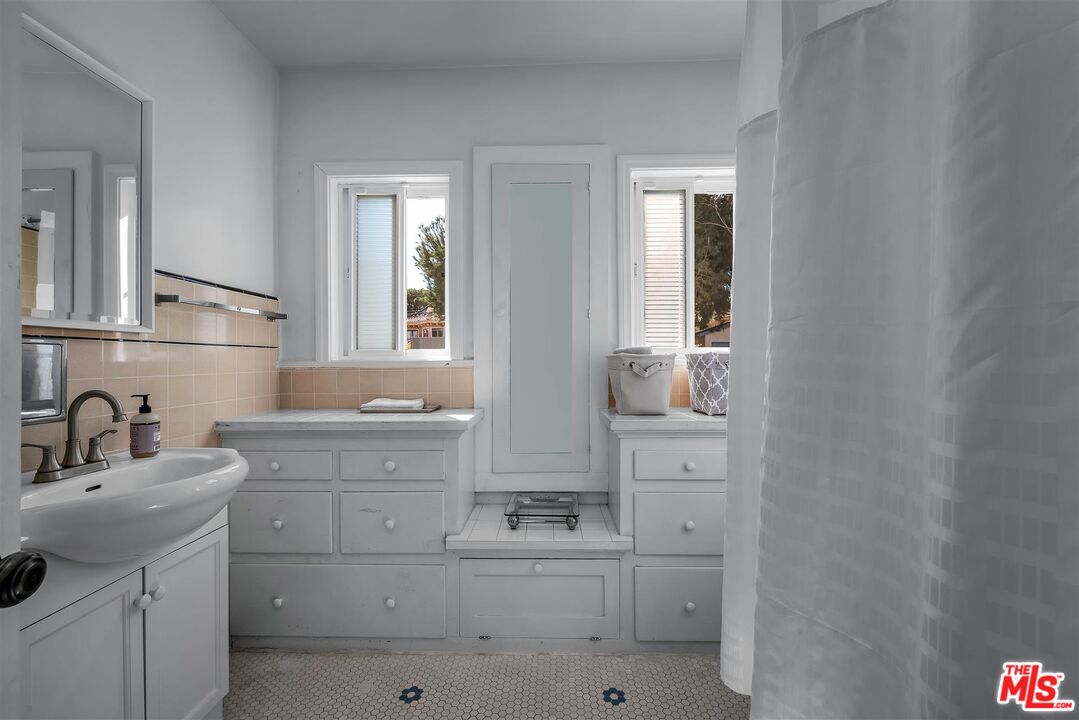 MLS #25591469 image #32