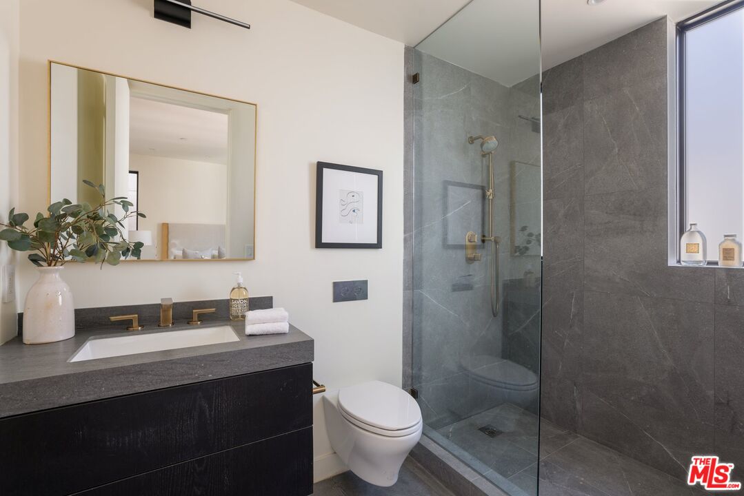 MLS #25591495 image #16