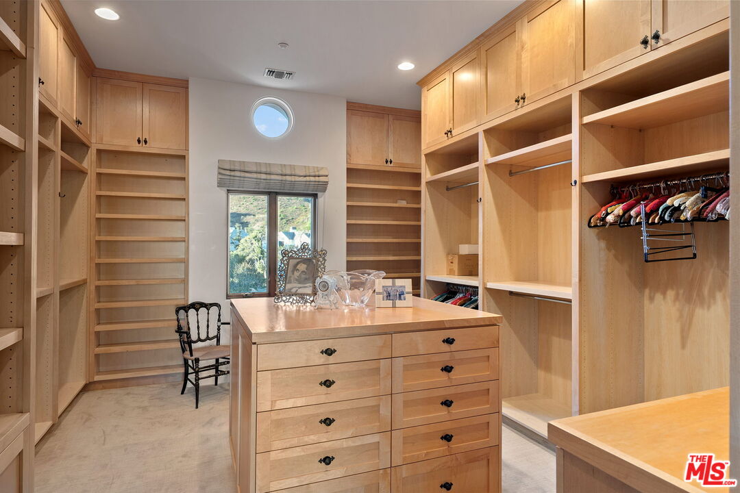 MLS #25591543 image #35