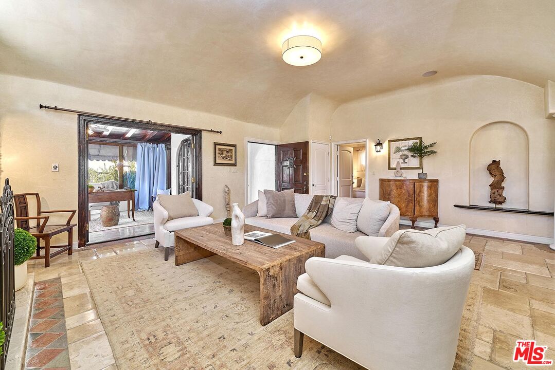 MLS #25591593 image #28