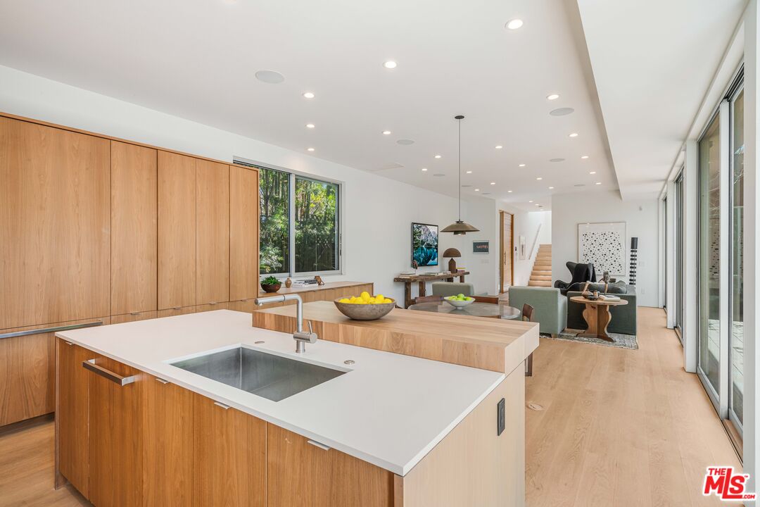 MLS #25591615 image #11