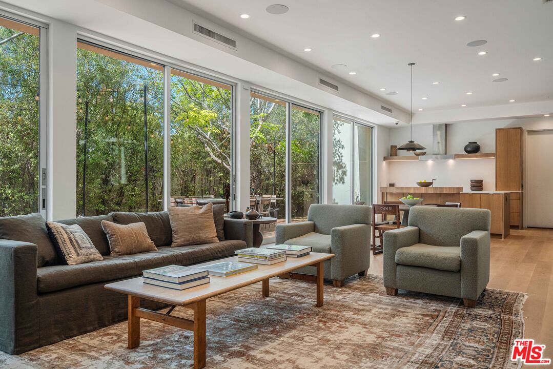 MLS #25591615 image #18