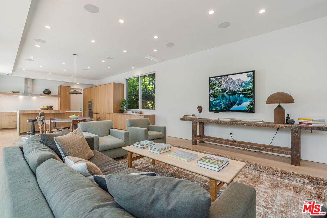 MLS #25591615 image #20