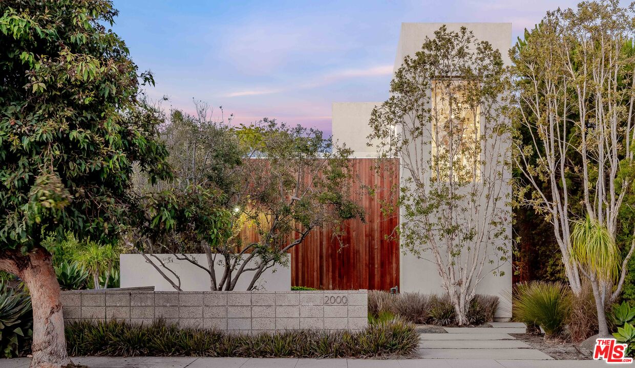 MLS #25591615 image #0