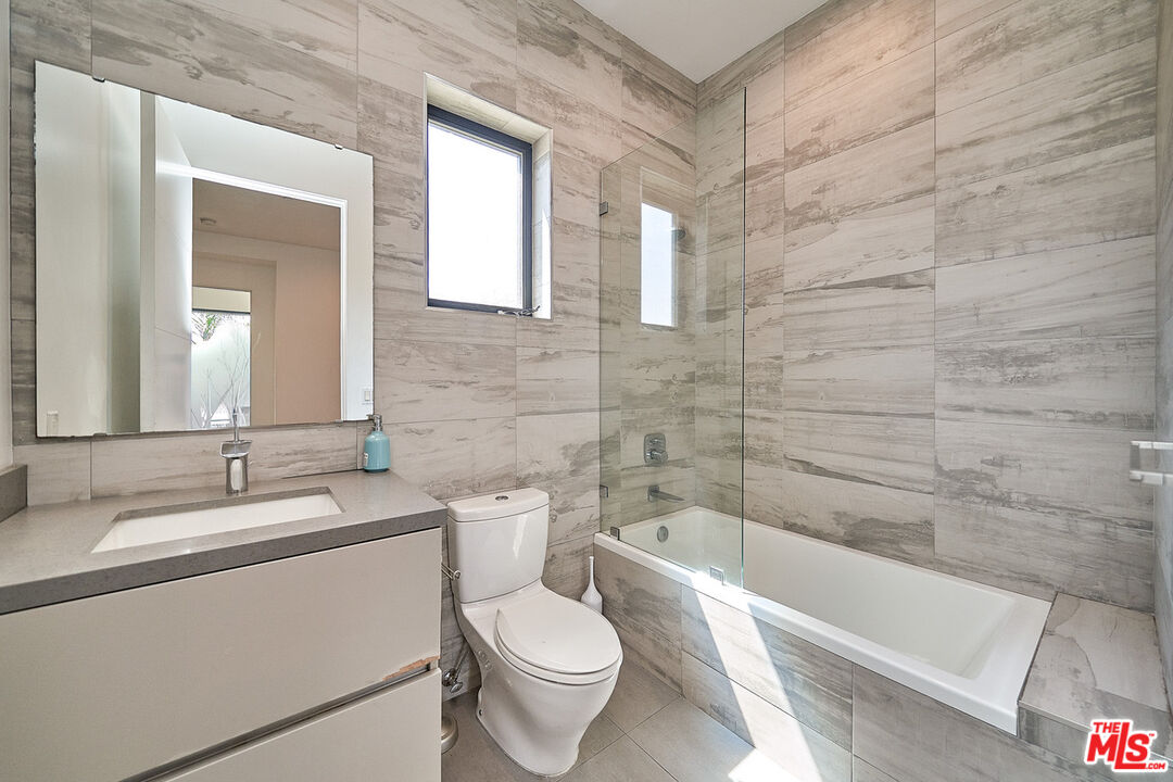 MLS #25591719 image #17