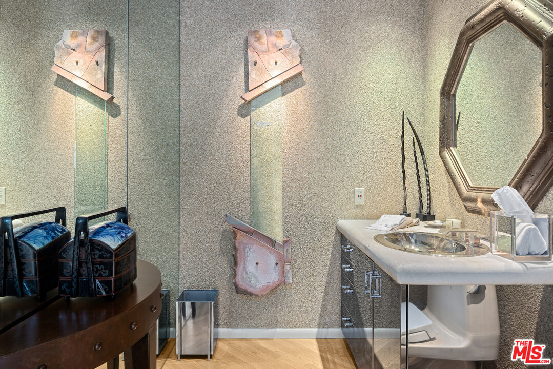 MLS #25591761 image #12