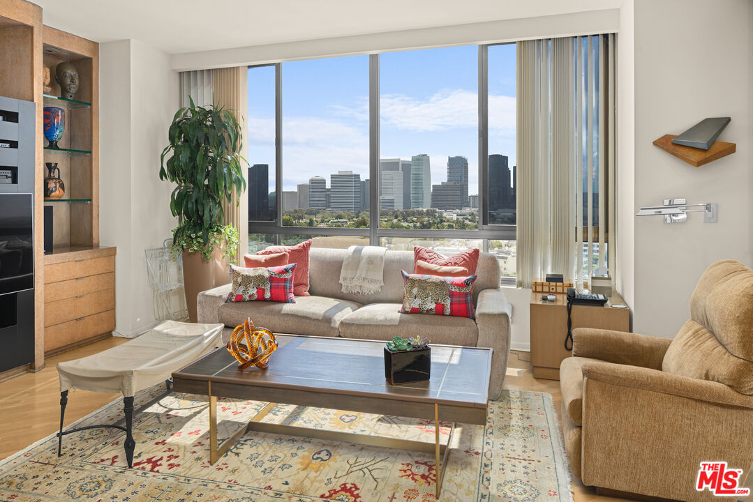 MLS #25591761 image #13