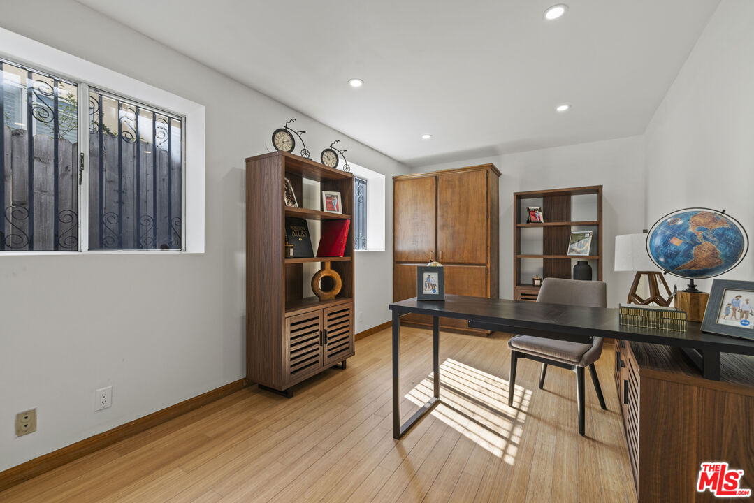 MLS #25591823 image #34