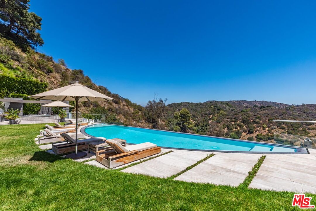 MLS #25591997 image #15