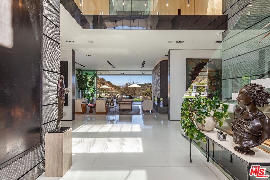 MLS #25591997 image #3