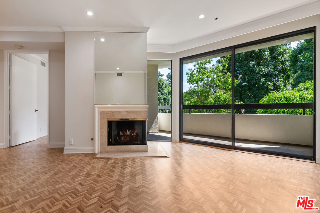 MLS #25592019 image #0