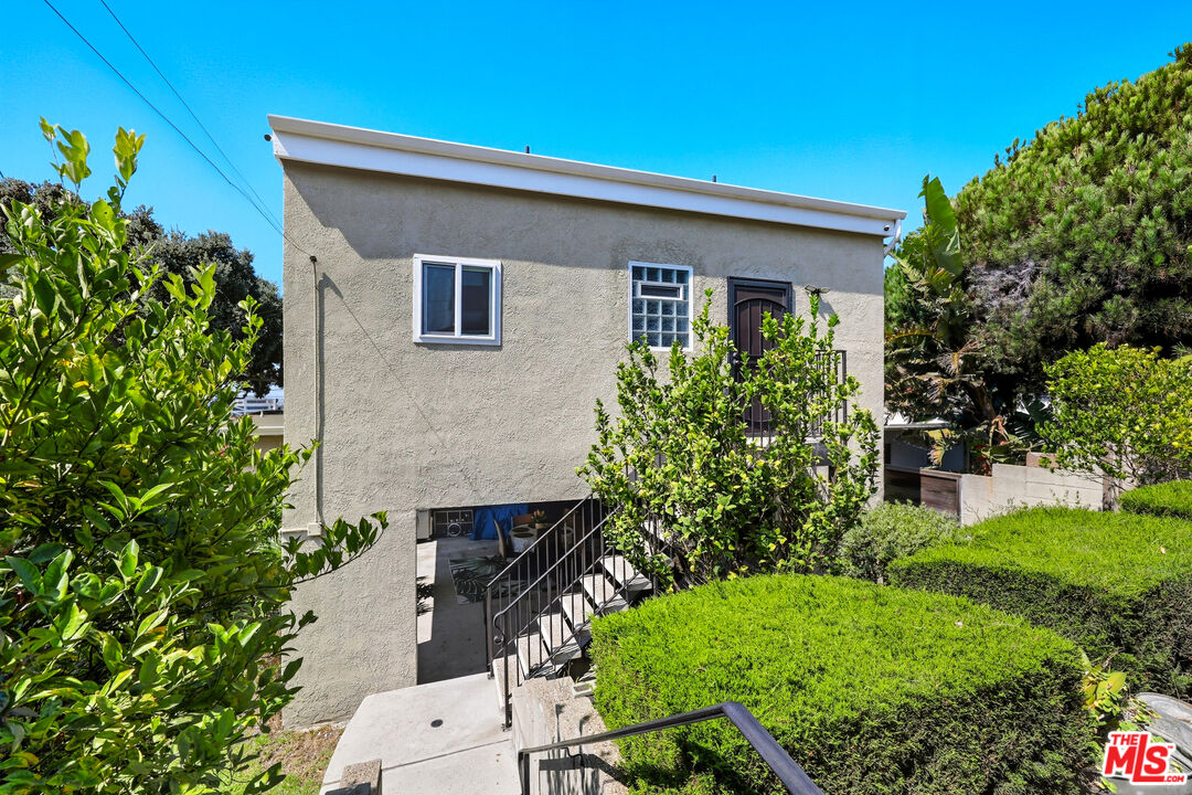 MLS #25592047 image #24