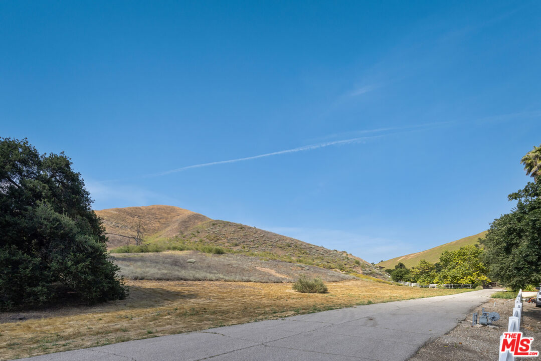 MLS #25592139 image #3