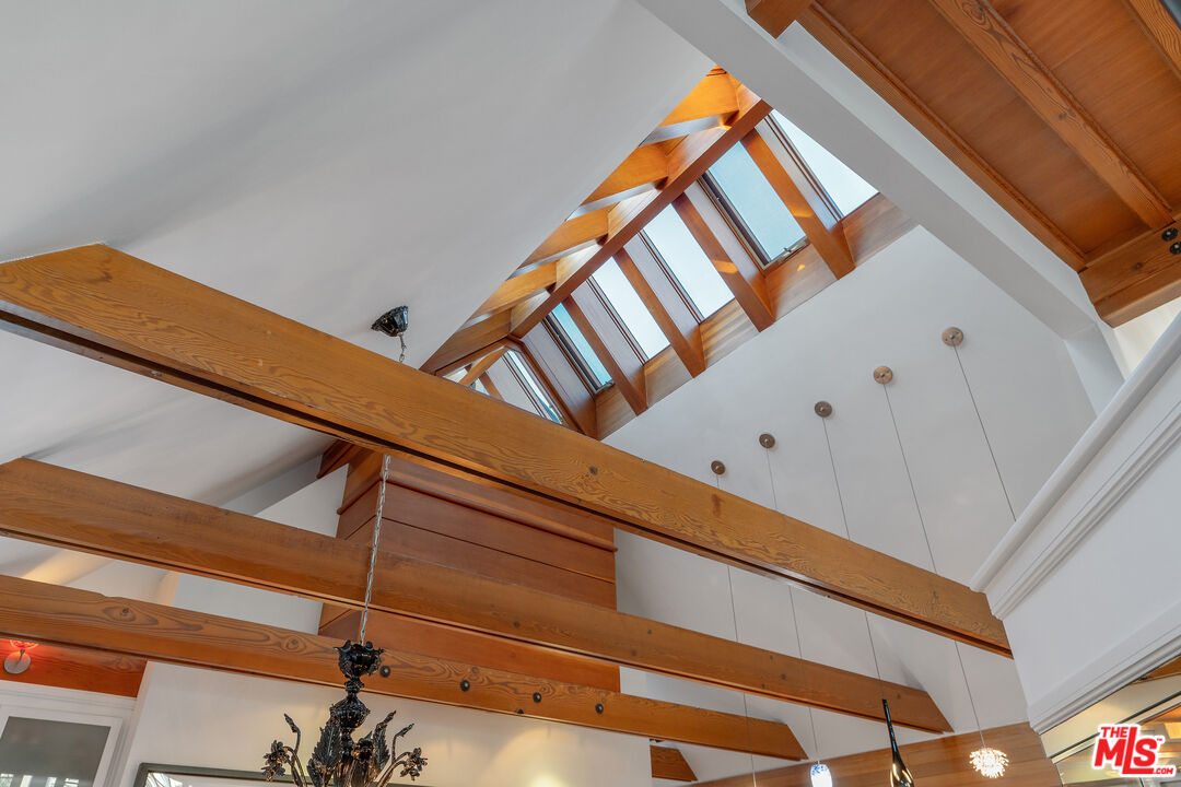 MLS #25592369 image #19