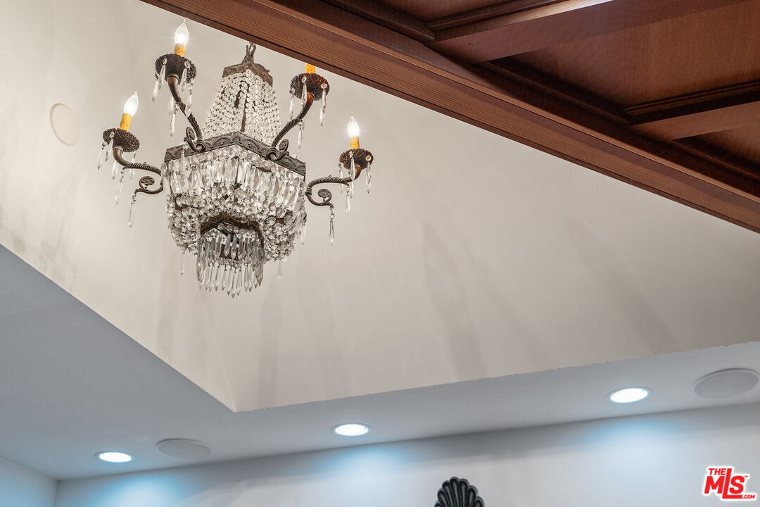 MLS #25592369 image #29