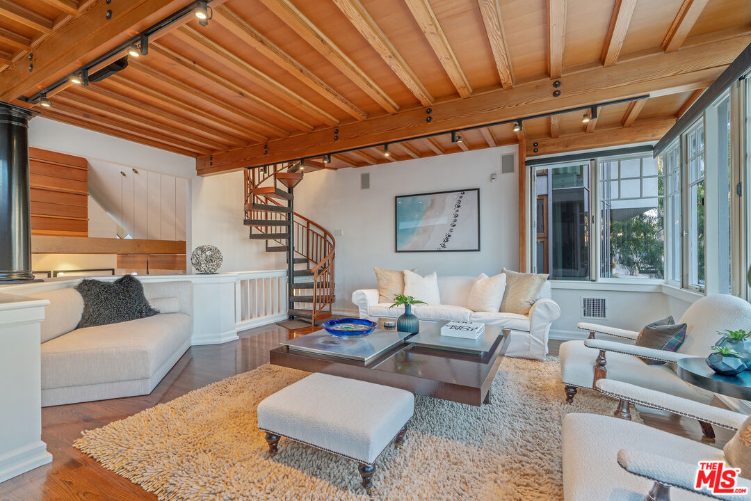 MLS #25592369 image #6