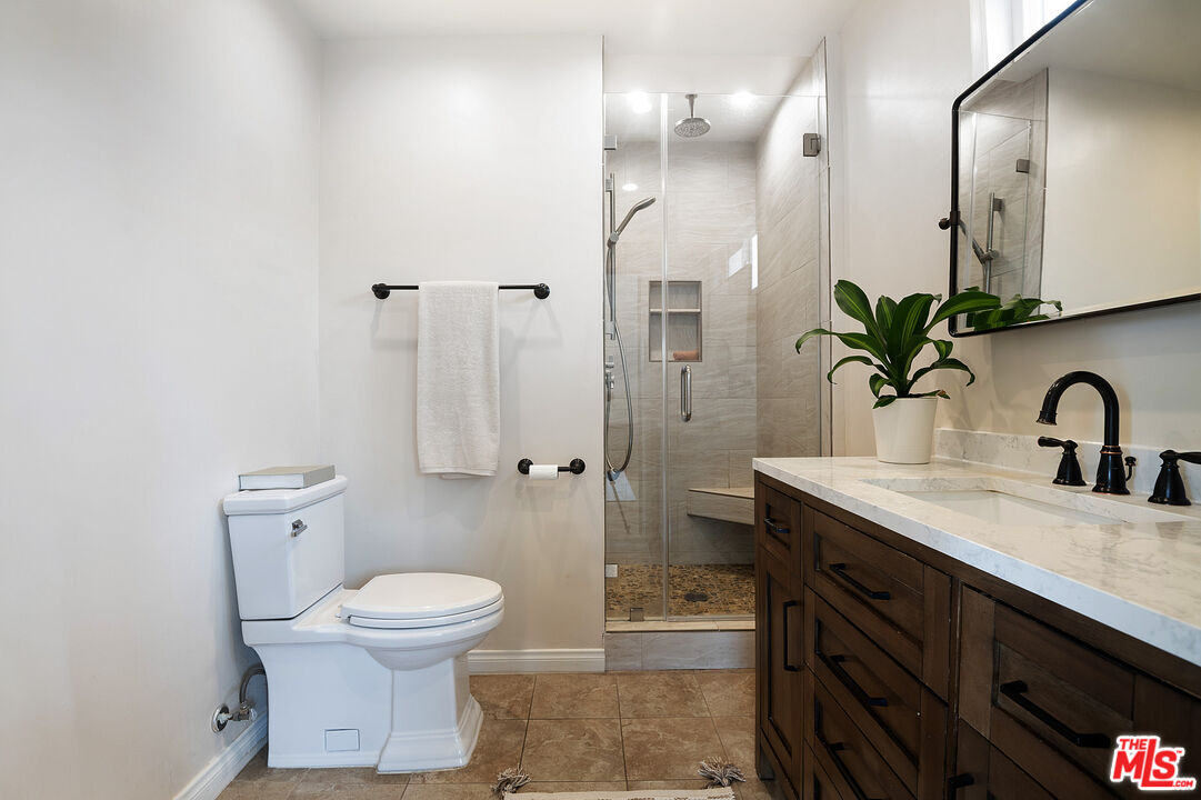 MLS #25592451 image #18