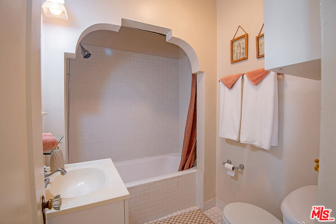 MLS #25592451 image #25