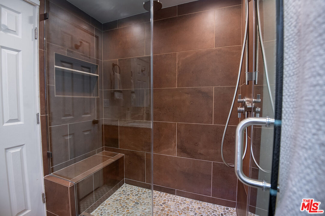 MLS #25592451 image #30