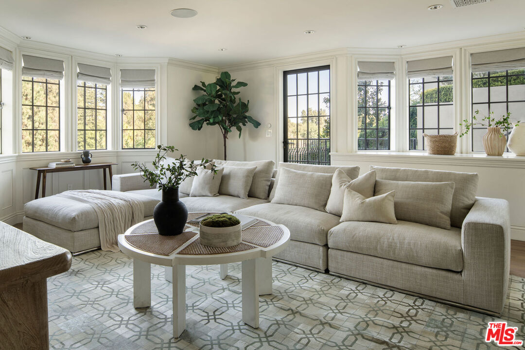 MLS #25592479 image #15