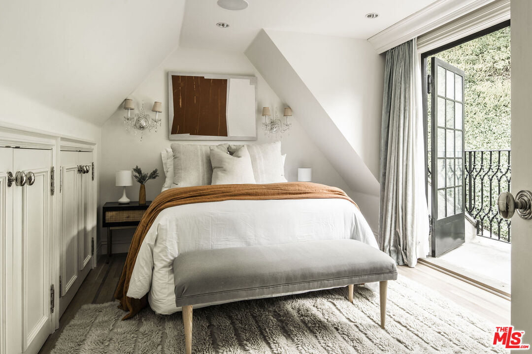 MLS #25592479 image #24