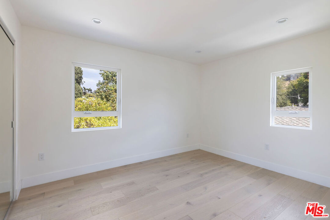 MLS #25592541 image #18