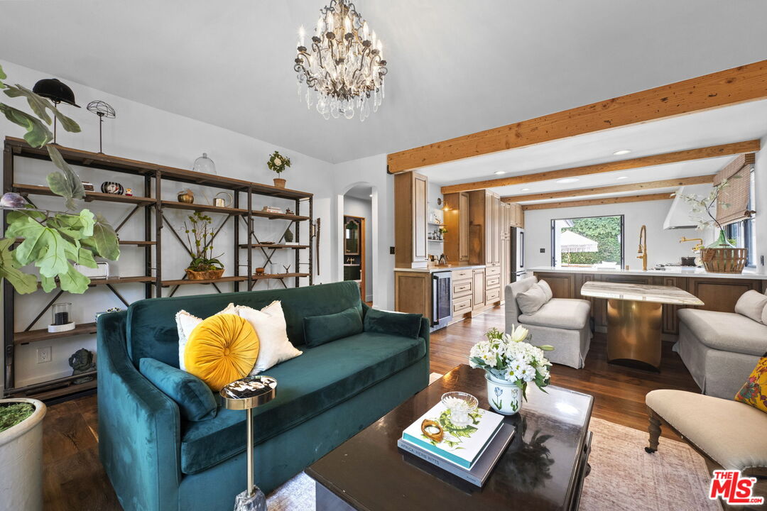 MLS #25592547 image #10