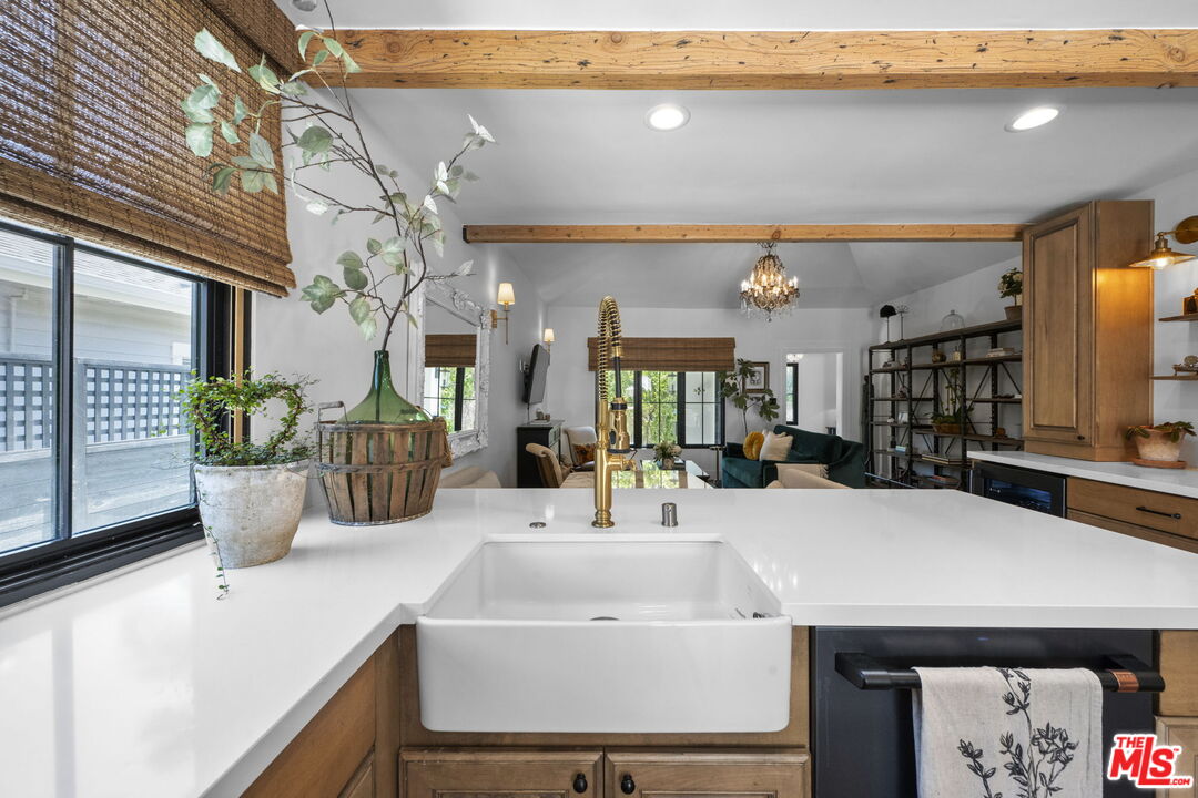 MLS #25592547 image #13