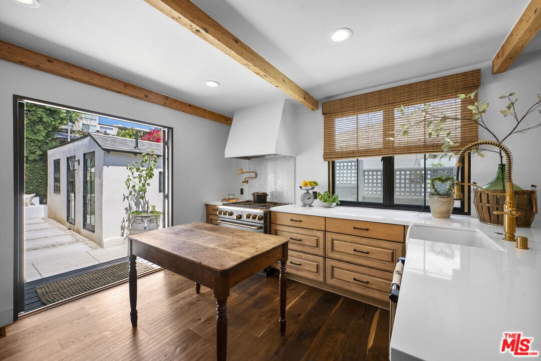 MLS #25592547 image #16