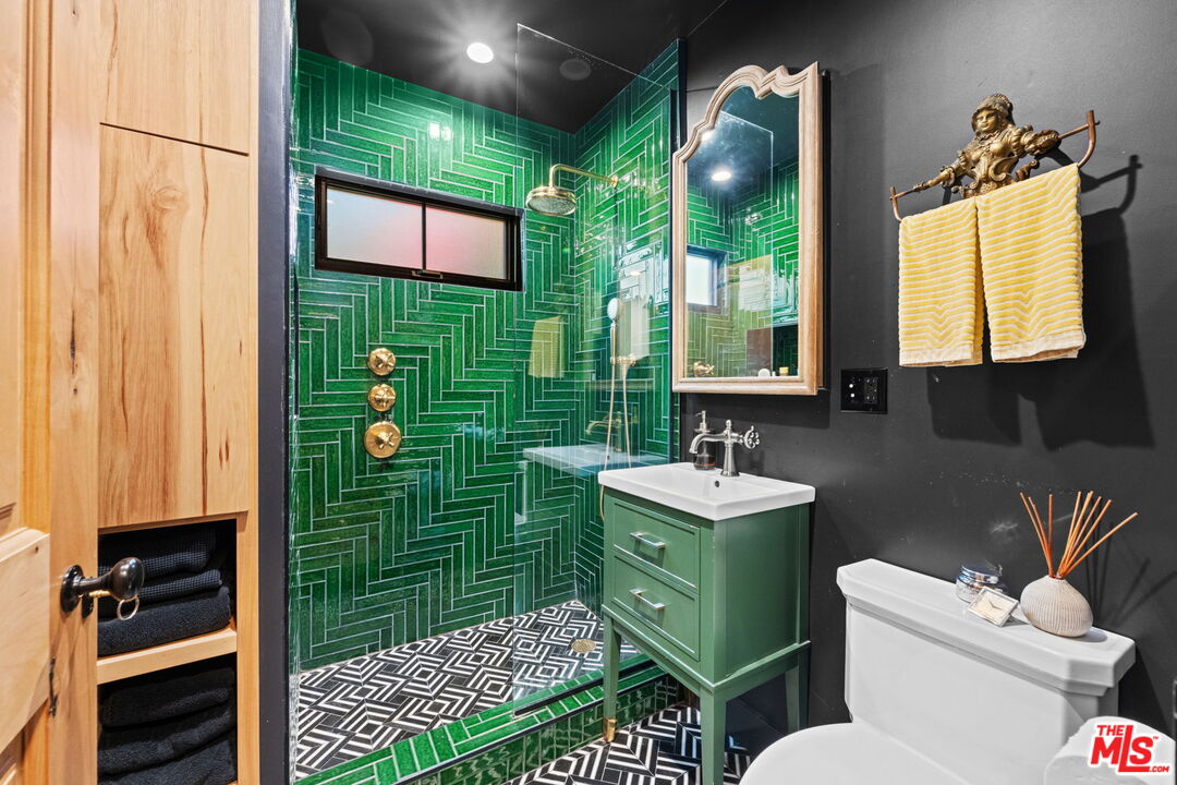 MLS #25592547 image #35