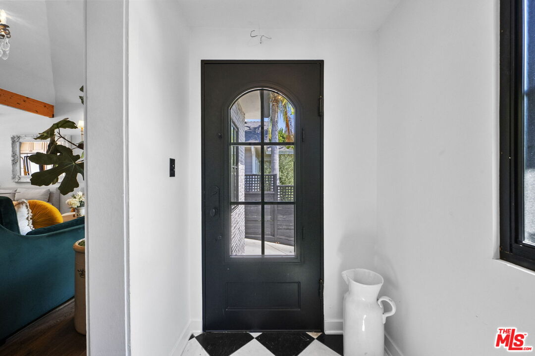 MLS #25592547 image #3